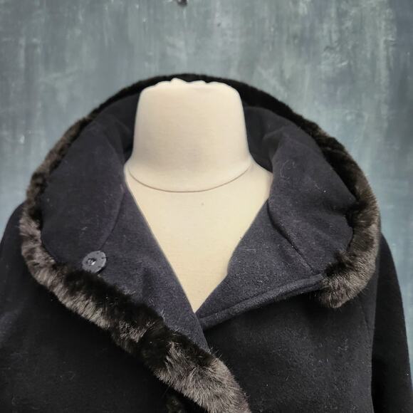 New Ellen Tracy Black Wool Blend Coat Cape Poncho XL Faux Fur Trim - Picture 3 of 8